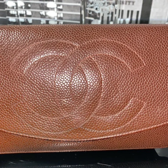 SOLDAuthentic CHANEL CC Logo Caviar Leather Purse Wallet - Picture 11 of 17